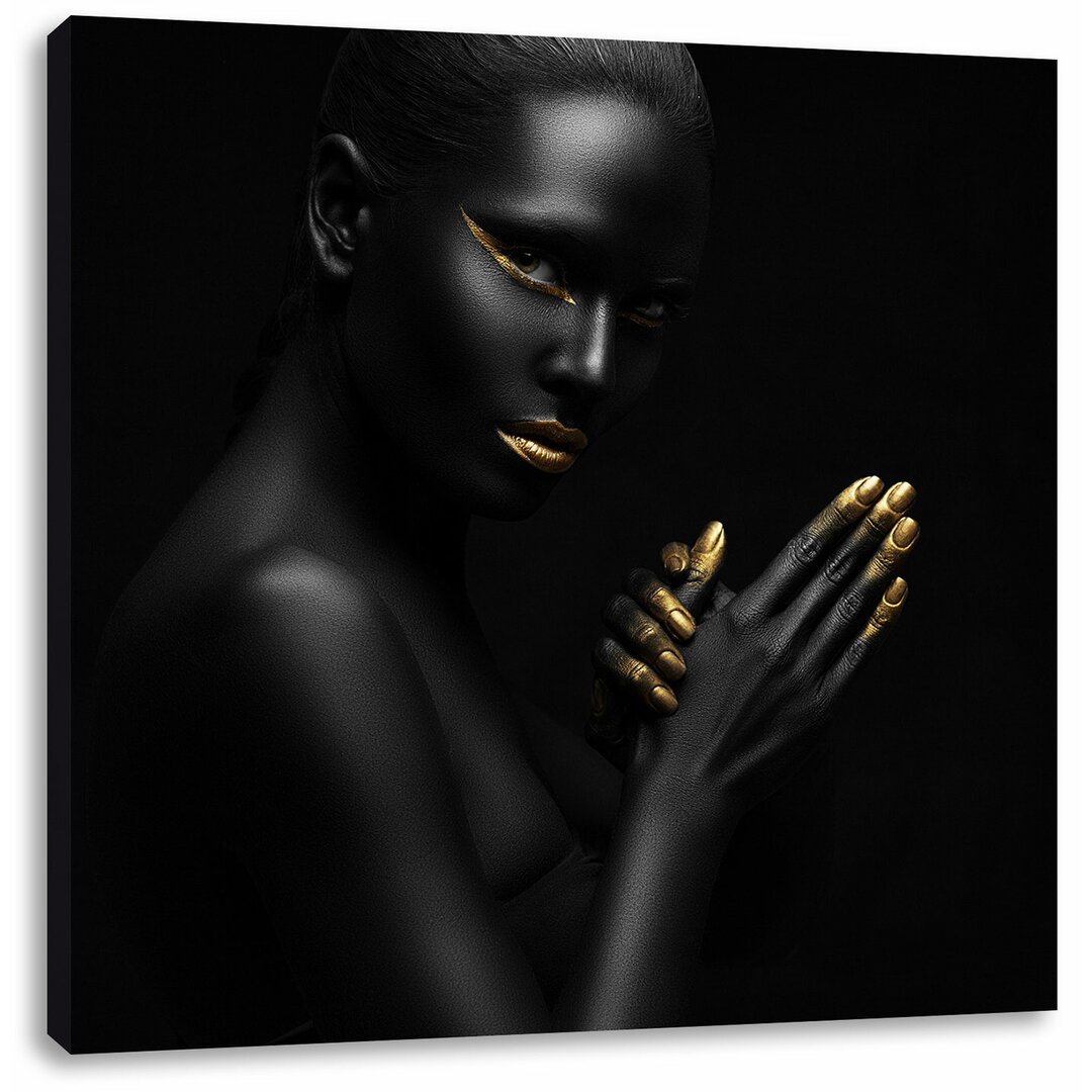 Leinwandbild Dark Frau mit goldenen Fingerspitzen und Lippen