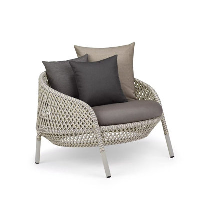 Ahnda Outdoor Lounge Chair