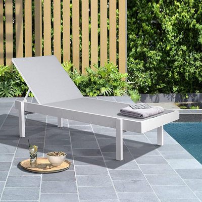 Chaise longue simple inclinable 64 po Tarun