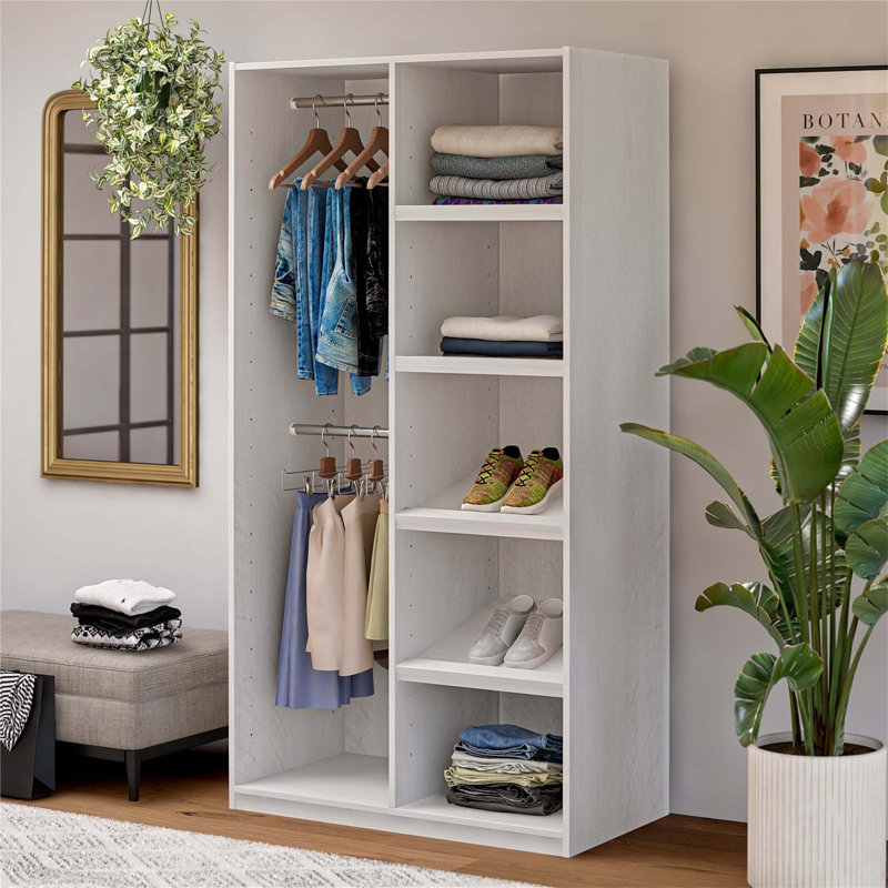 Armoire très large modulaire de style Suite avec tablettes ouvertes pour des solutions de rangement personnalisables et polyvalentes