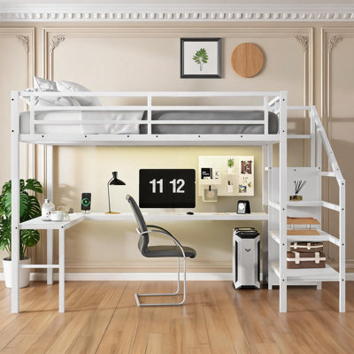 Lit mezzanine avec rangement peu encombrant pour la chambre à coucher, construction classique en métal blanc, grand lit avec espace de travail intégré