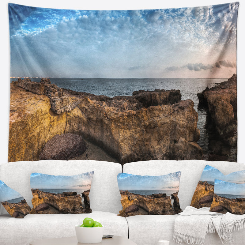 Tapisserie bleu ciel à la côte rocky beach, H 50 po x l 60 po