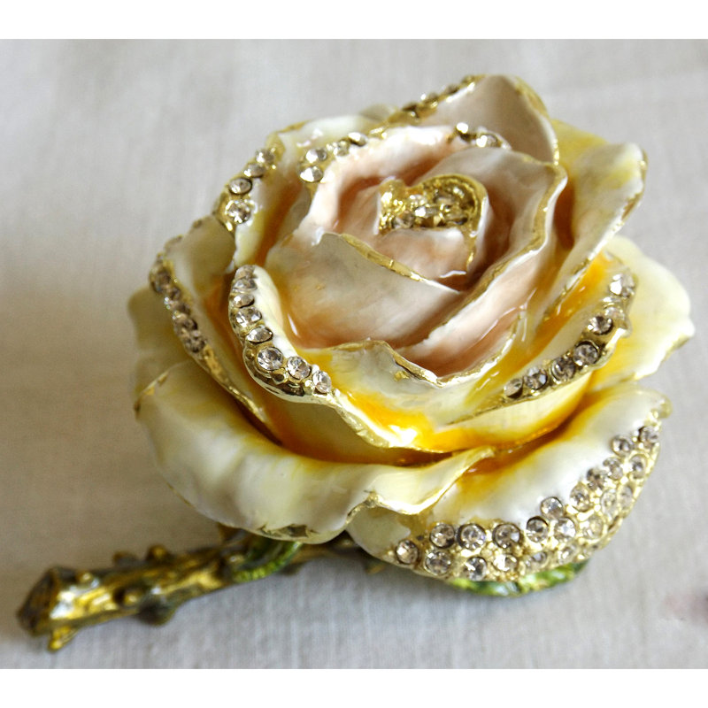 Boîte à bijoux rose, Jaune