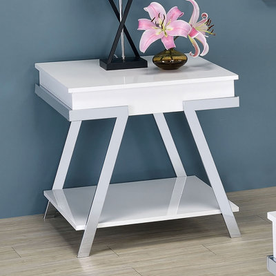 Table de bout de style contemporain avec cadre chromé et meubles de salon magnifiques