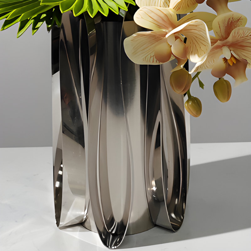 Ornements de fleurs simulées