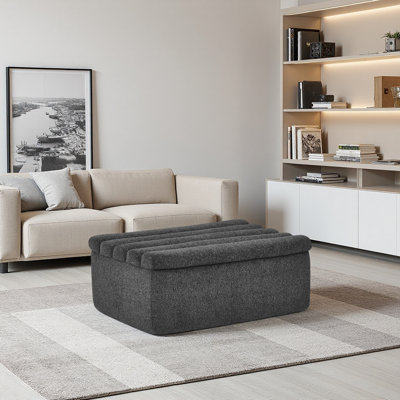 Le repose-pieds pour canapé modulaire, structure robuste