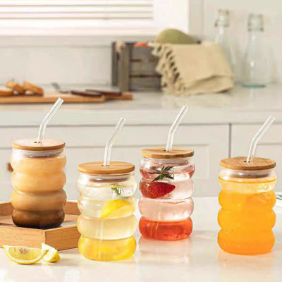 Corps incurvé unique en verre transparent en forme de chenille