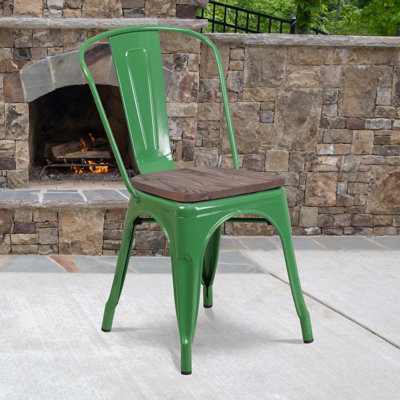 Chaise empilable en métal avec siège en bois Kewaunee