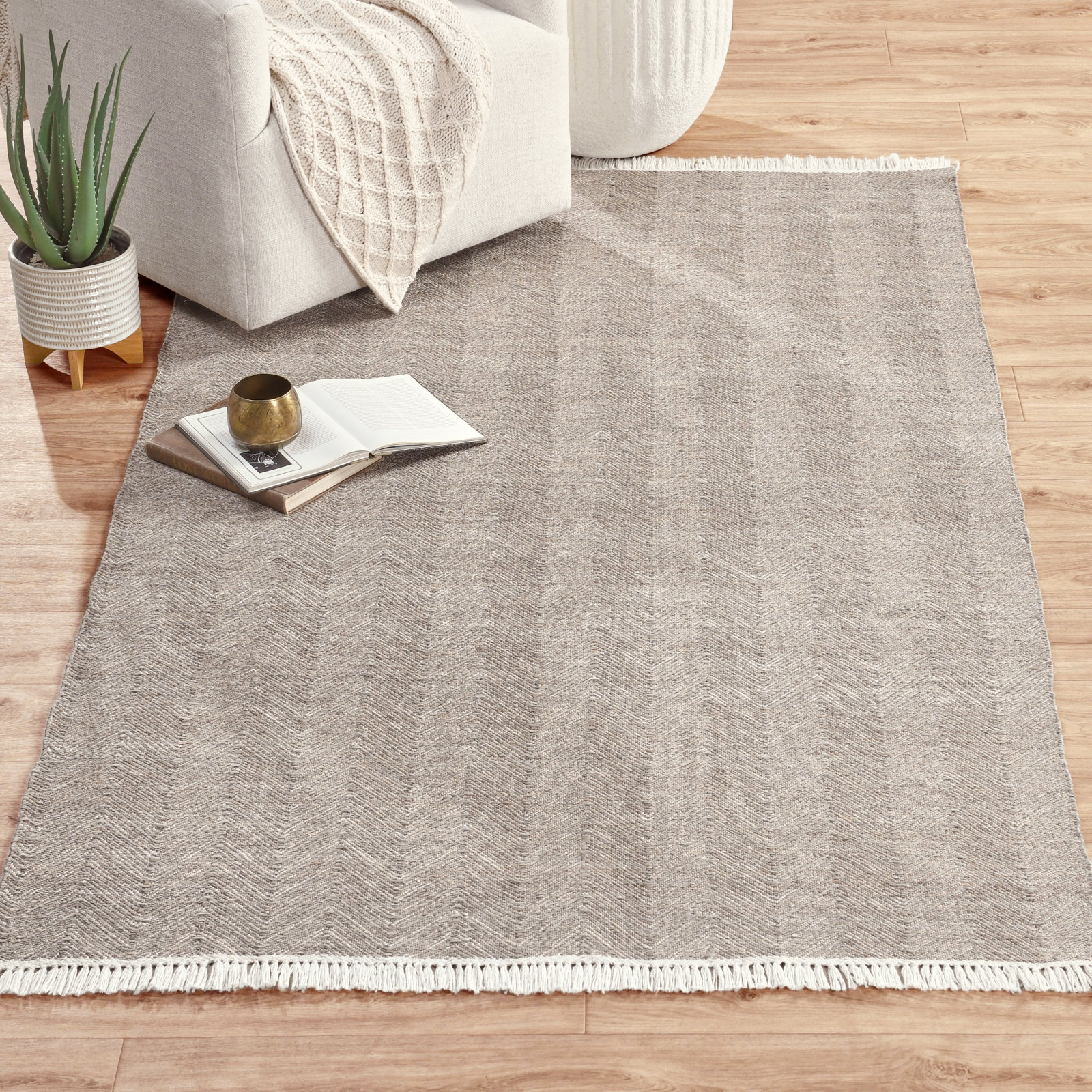 Gray Hand-Woven Chevron Rug, Rectangle 9' x 12'