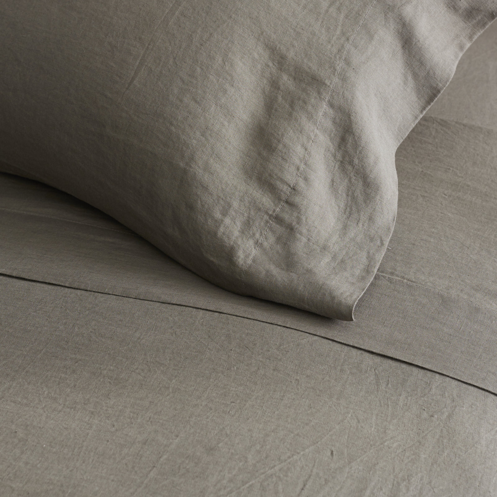 Frazier 100% Linen Machine Woven Sheet Set, Slate Gray, Queen Sheet Set with 2 Pillowcases