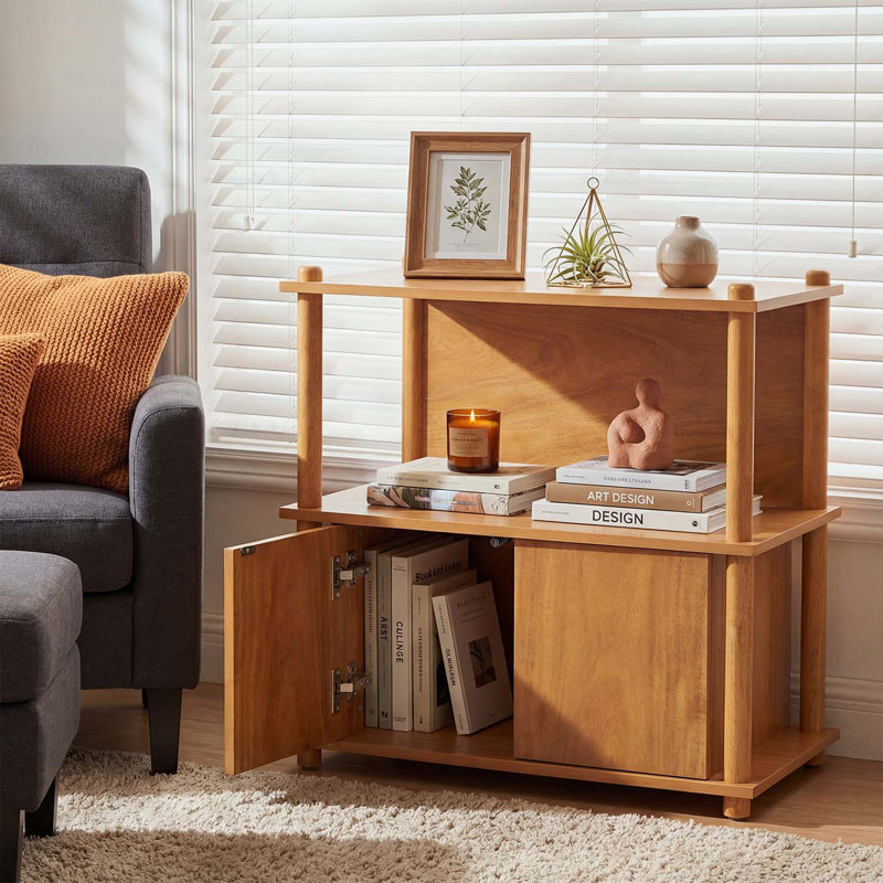 Table de bout en bois avec tablette ouverte et armoire de rangement, polyvalente et élégante pour un décor moderne