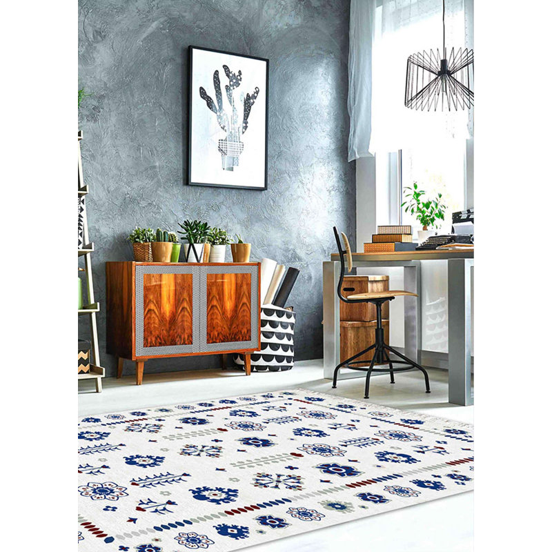 Charnie Floral Hand Woven 120cm X 180cm Area Rug