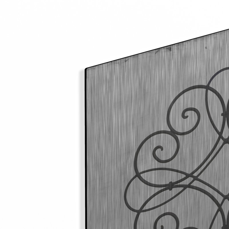 «Metal Art On Stucco II» par Lori Deiter, H 24 po x l 24 po