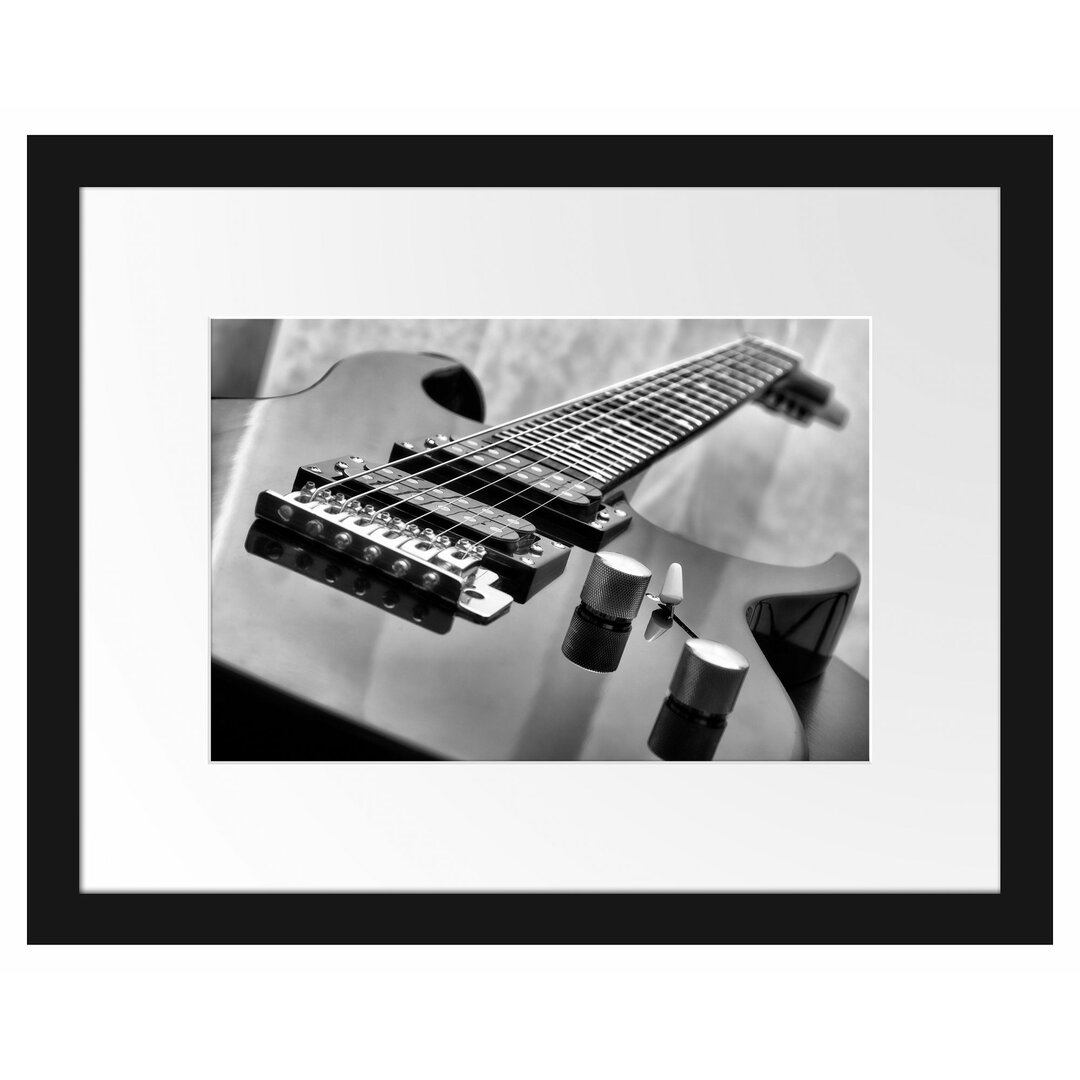 Gerahmtes Poster Black Guitar, Nahaufnahme Gitarre