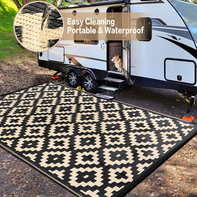 Modern Geometric Design Reversible Outdoor Rug