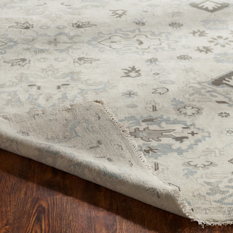 Hand Knotted Wool Oriental Area Rug in Ivory, Rectangle 6' x 9'