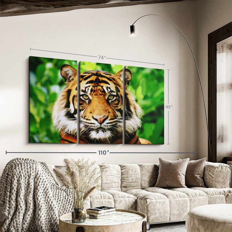 «Sumatran Tiger Gaze» sur, H 48 po x l 74 po x P 1,25 po