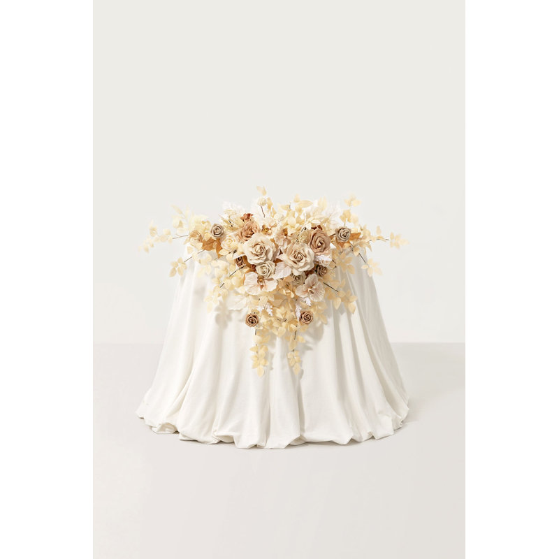 Guirlandes florales Ling's Moment Sweetheart pour table, coloris beige fauve et beige sable, Blanc et beige