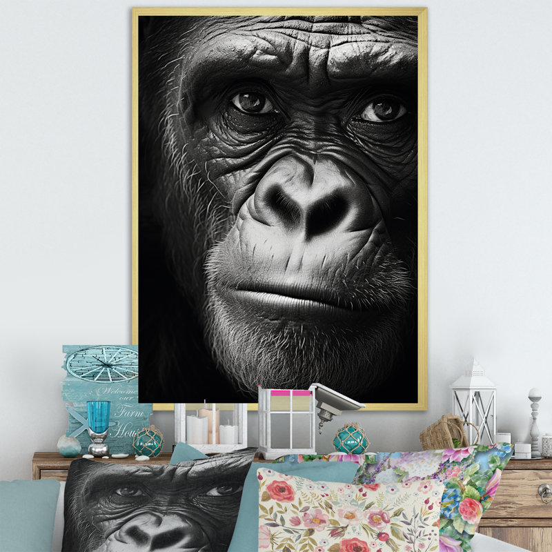 La matriarche gorille sur toile, Cadre doré simple, H 40 po x l 30 po x P 1,5 po