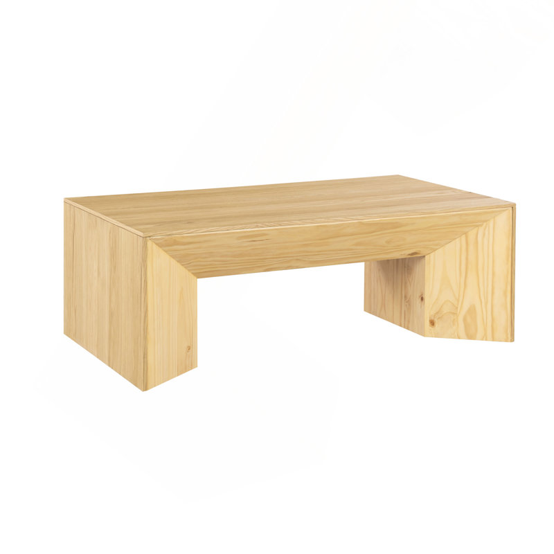 Table basse avec finition chêne naturel.