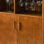 Buffet rustique avec porte-verres à vin et compartiment spacieux, 31,5 po pour la salle à manger, armoire de rangement pour bouteilles à tablette réglable, support et maison