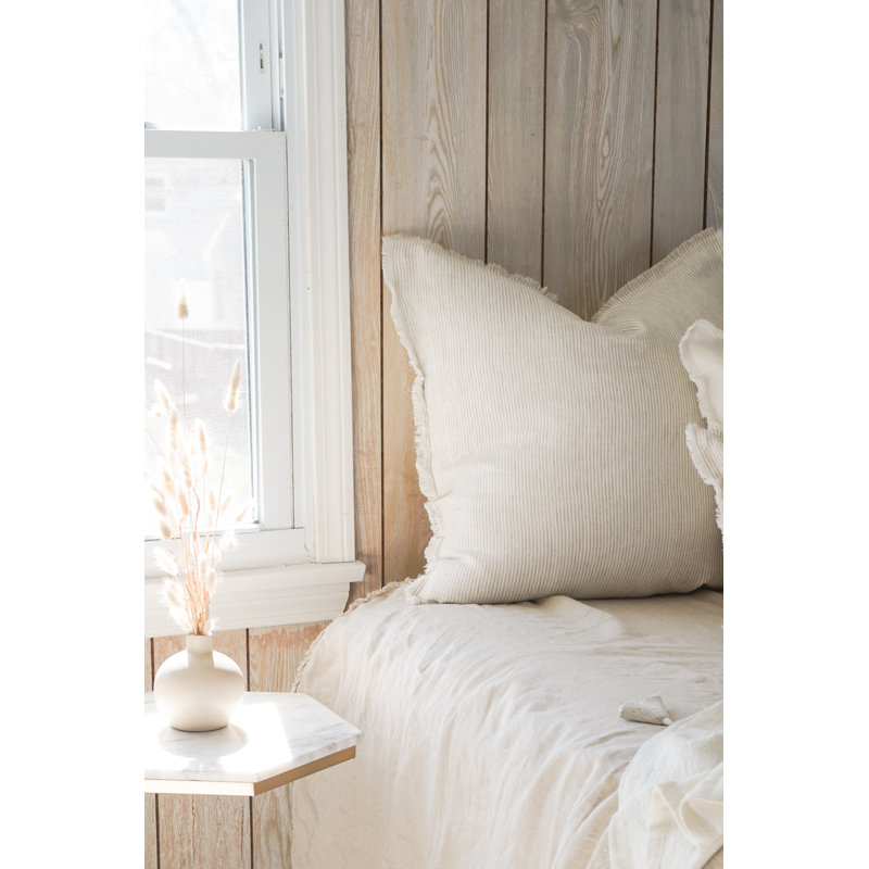 Oreiller en lin rayé, 26 po x 26 po, Beige naturel / blanc