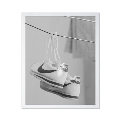 Chaussures dans une corde à linge