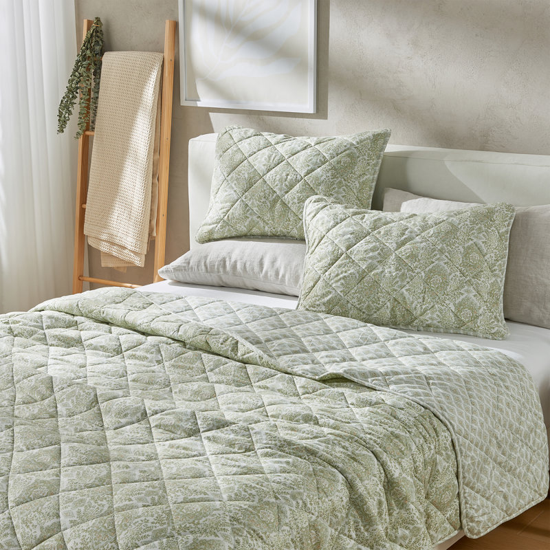 Green Floral Twin Reversible Cotton Quilt Set