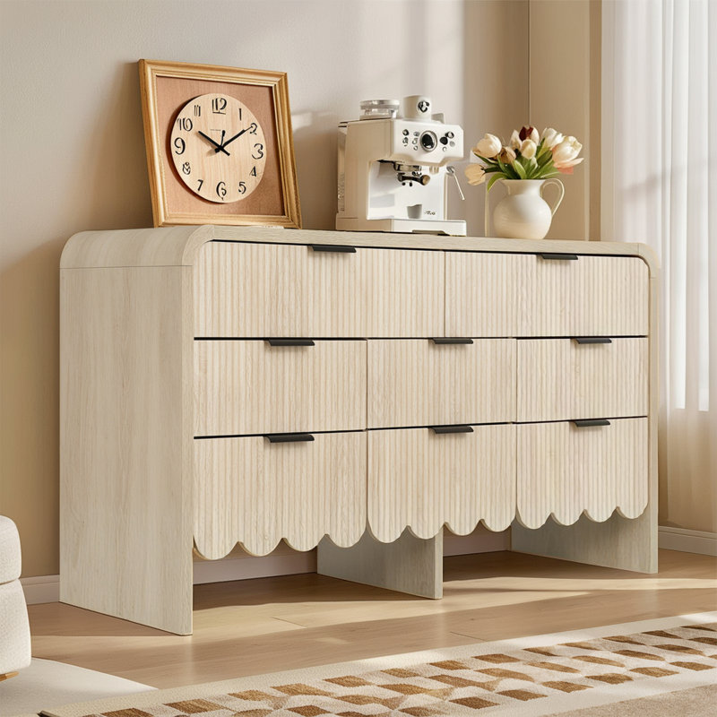 Commode festonnée à 8 tiroirs, coffre de rangement en bois cannelé de 150 cm de large pour chambre à coucher, chêne naturel