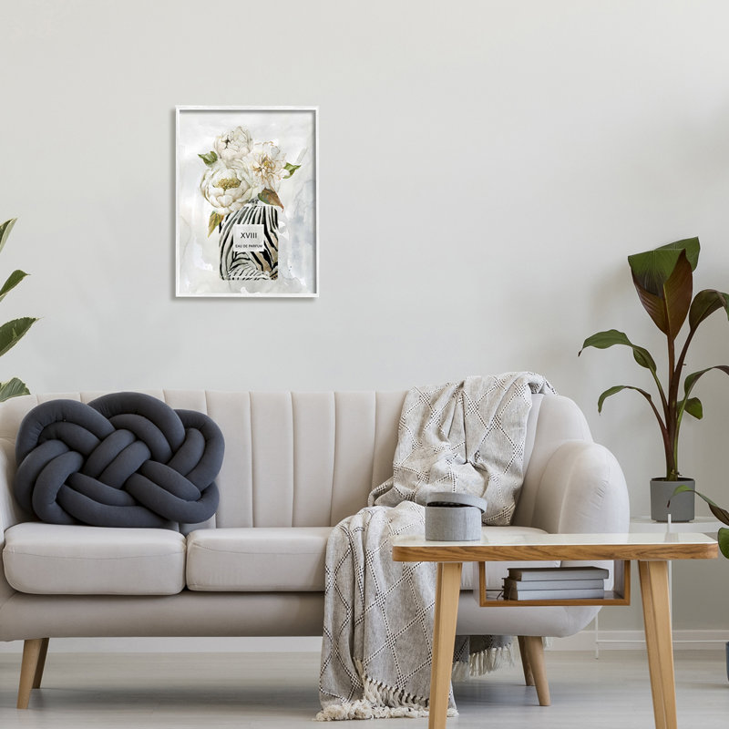 Bouteille de parfum White Glam Pe pivoine Bouquet, H 20 po x l 16 po x P 1,5 po, Giclée encadrée blanc bord de mer
