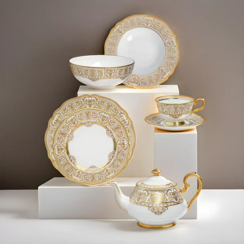 Carlsbad Queen White Bone China Dinner Plate