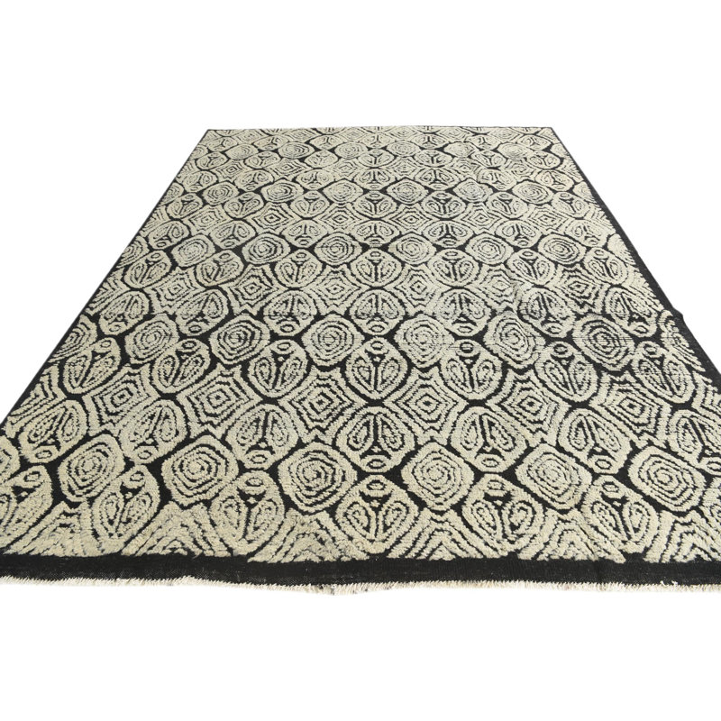Iniguez Black Rug