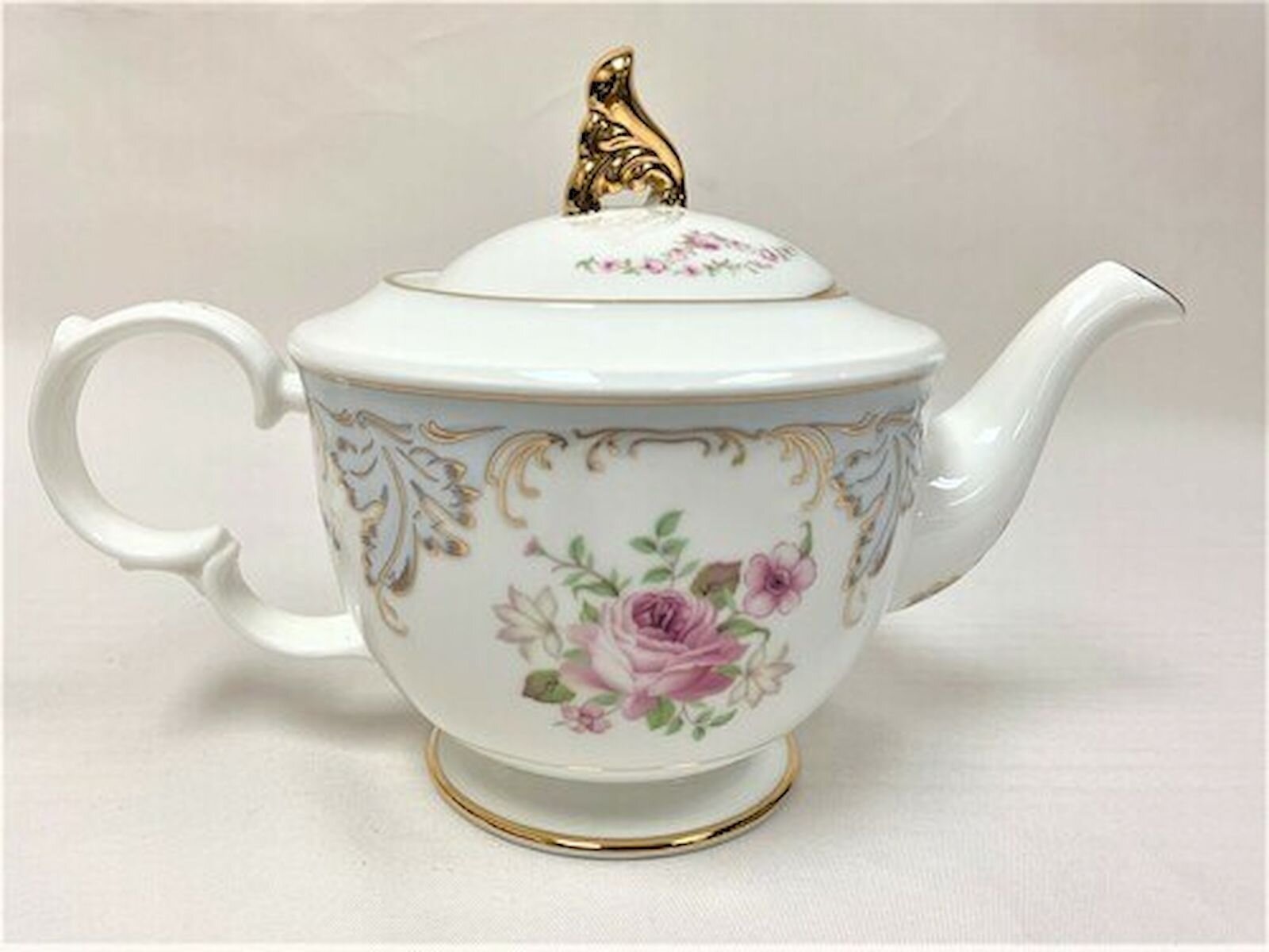 House Of Hampton® Finn 34oz. Floral Teapot