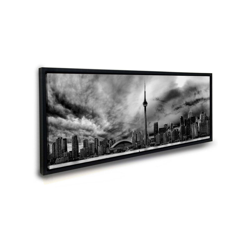 «Toronto Ominous Clouds Skyline», reproduction, Cadre flottant noir, H 27 po x l 75 po x P 4,25 po
