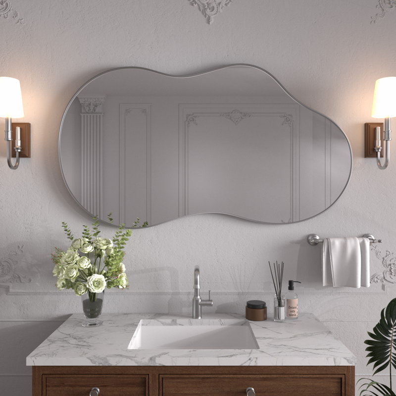 Miroir mural irrégulier Miroir mural asymétrique, 46 po x 26 po, Argent