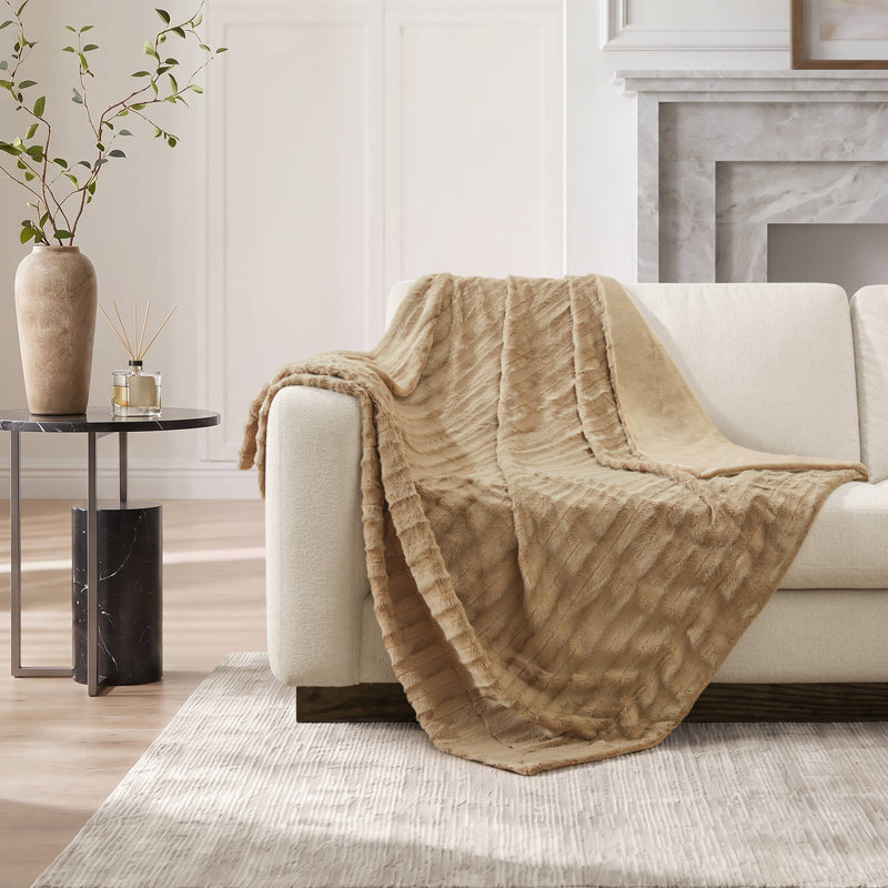 Duke Long Fur Throw, Tan