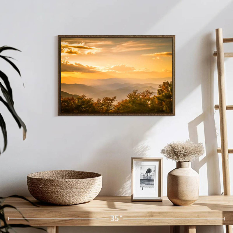 Blue Ridge au lever du soleil, 19 po x 13 po, Cadre flottant noyer