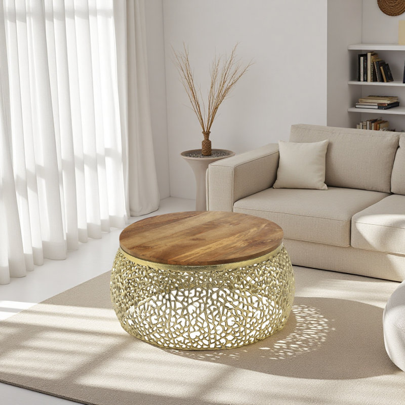 Table basse en aluminium avec plateau en bois de manguier