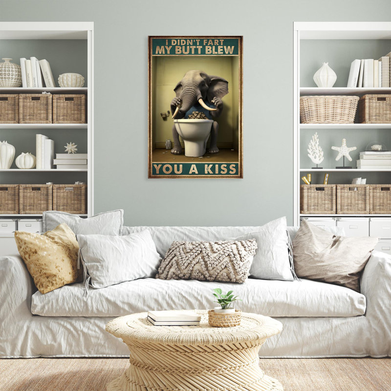 Éléphant dans la toilette, H 36 po x l 24 po x P 1,25 po