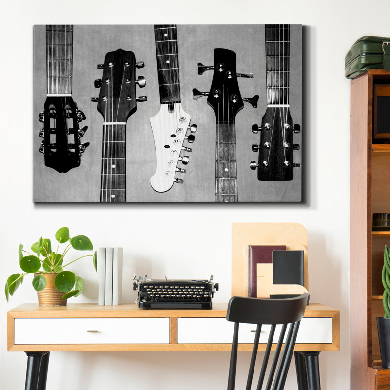 «Guitare tête I», reproduction de photo sur toile tendue, H 18 po x l 12 po x P 1 po