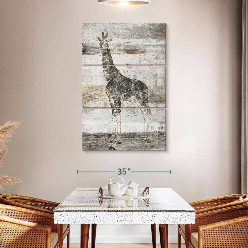 Brampt Giraffe Stare