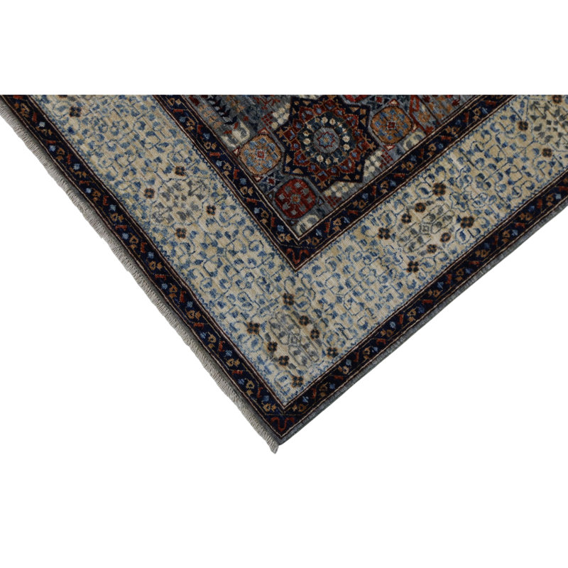Hand Knotted Wool Area Rug in Silver And White, Rectangle 5' x 7'5"
