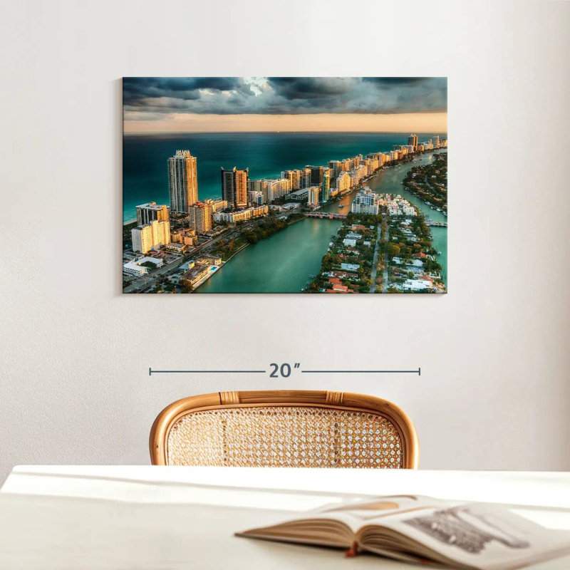 Nicci Stormy Miami, H 16 po x l 24 po