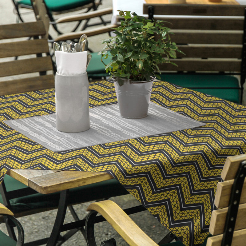 Nappe à chevrons à la main classic Stephenie, Jaune / Noir / Blanc