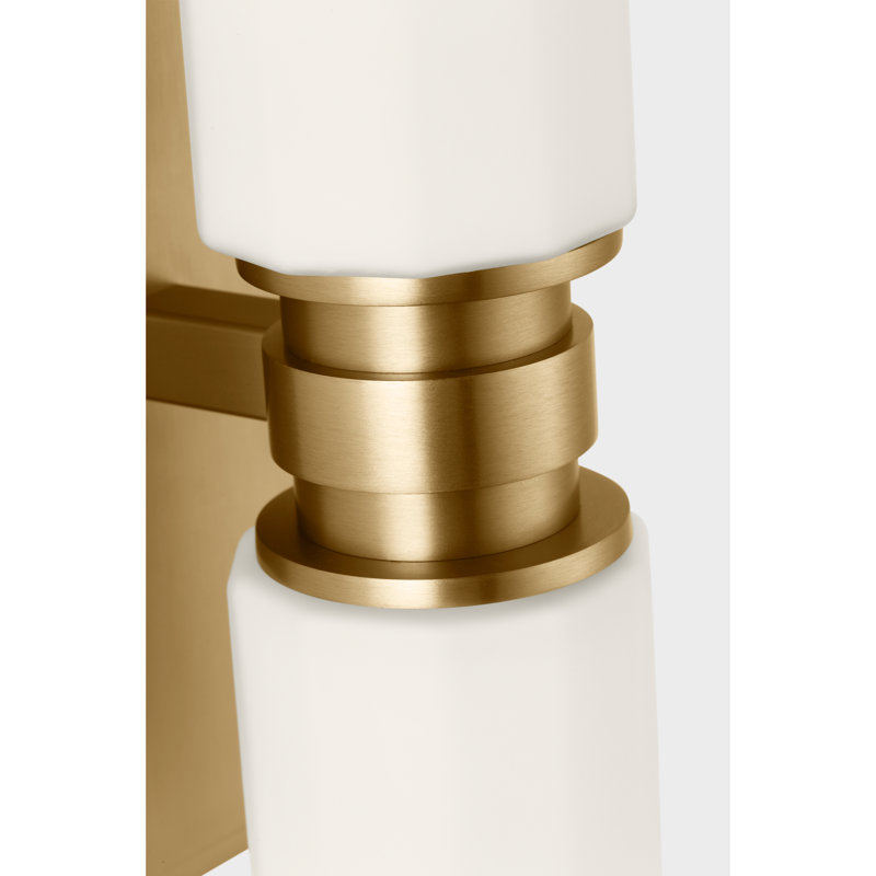 Chapman and Myers Traditional Fairfax Vanity Light, Estate Brass