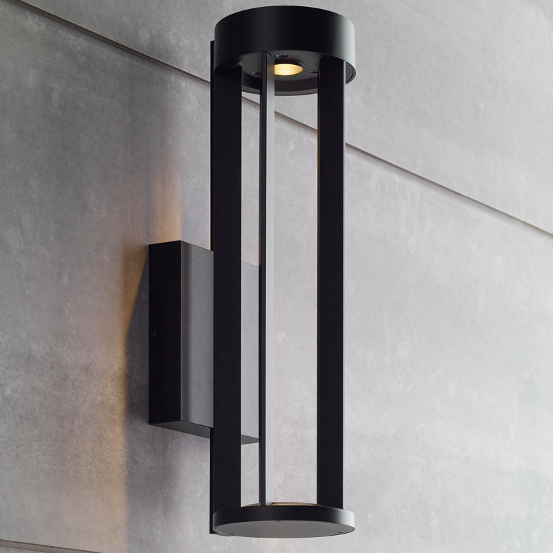 Turbo LED Outdoor Armed Sconce, Black