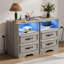  Ensemble de commode 3 pièces - commode 7 tiroirs et deux tables de chevet 2 tiroirs avec station de charge, gris délavé