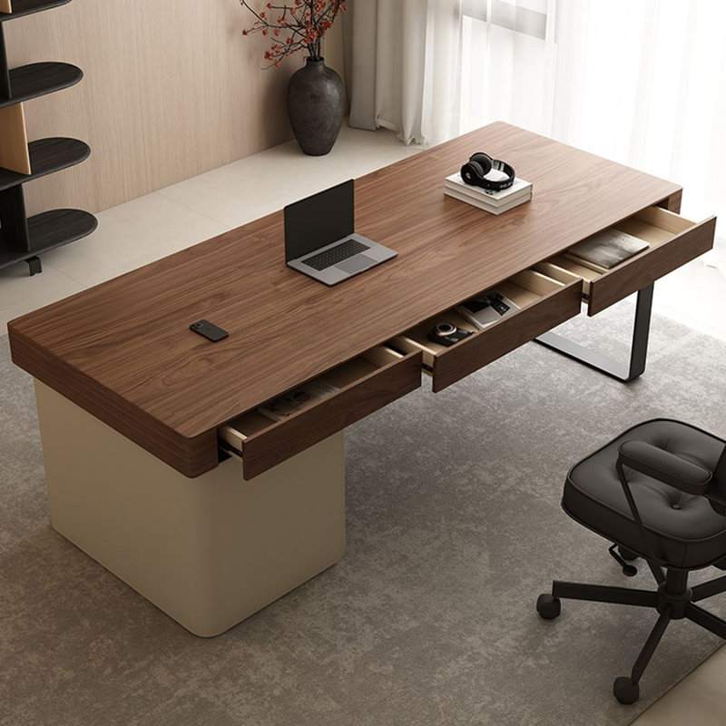 Bureau rectangulaire en bois manufacturé brun noisette, Retour à gauche, 29,53 po H x 70,87 po L x 27,56 po P