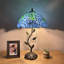 Lampe de table Meryem Tiffany avec vitrail bleu et feuilles vertes incluses Ampoules DEL H 24 po x l 14 po x P 14 po