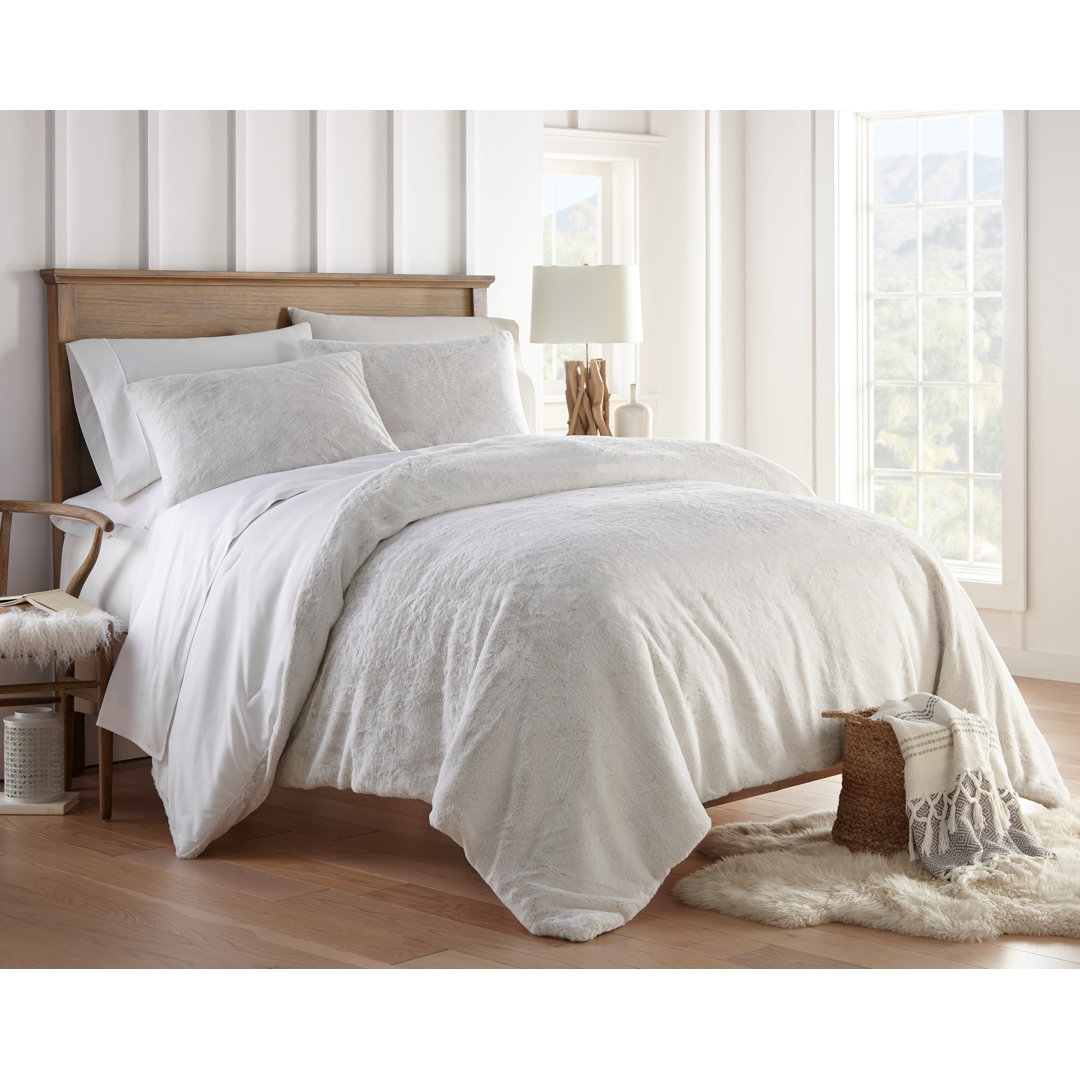 Vanessa 3 Piece Comforter Set Nanshing America, Inc 
